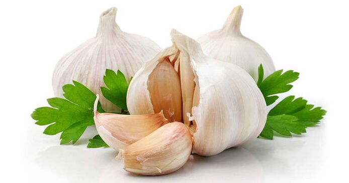 Garlic ointment can be used to treat lower back pain
